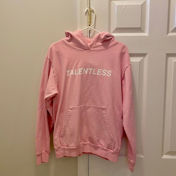 💕 Talentless x Kylie Jenner collab hoodie - Picture 3 of 6